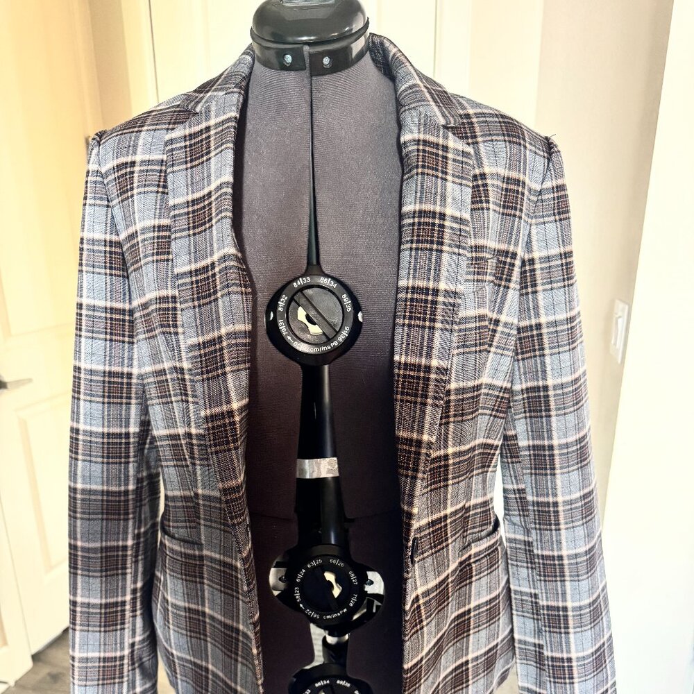 Tommy Hilfiger Women's Plaid Jacket Sz 4 Smoke Free Home